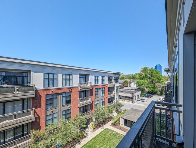 Building Photo - 535 S Upper St