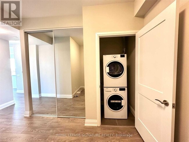 Building Photo - 15 Lynch St