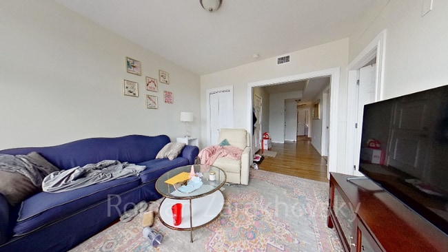 Photo - 1942 Beacon St Apartment