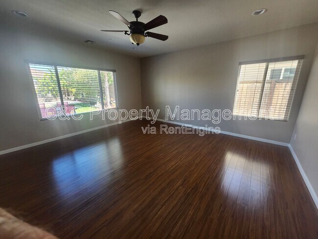 Foto del edificio - 7548 Chappelle Way