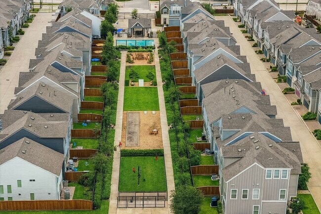 Foto del edificio - 10965 Hewitt Cliff Ln
