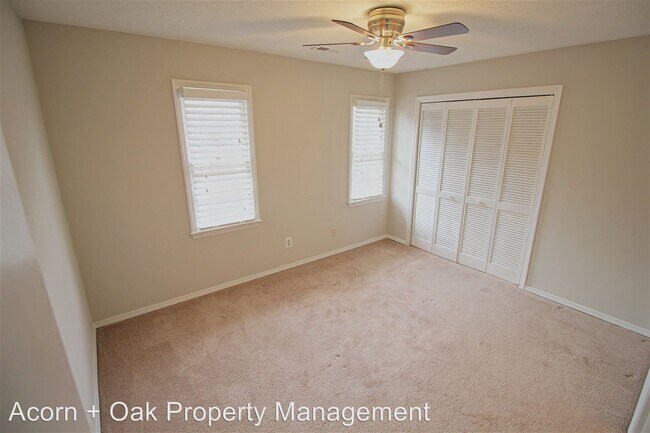 Building Photo - 1600 Pinna Ct