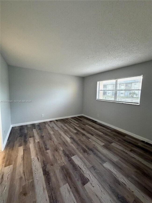 Foto del edificio - 7925 S Colony Cir