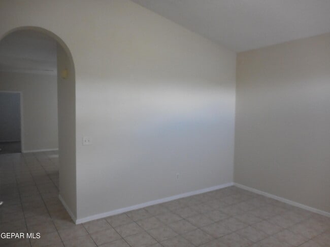 Building Photo - 14741 Calhoun Dr