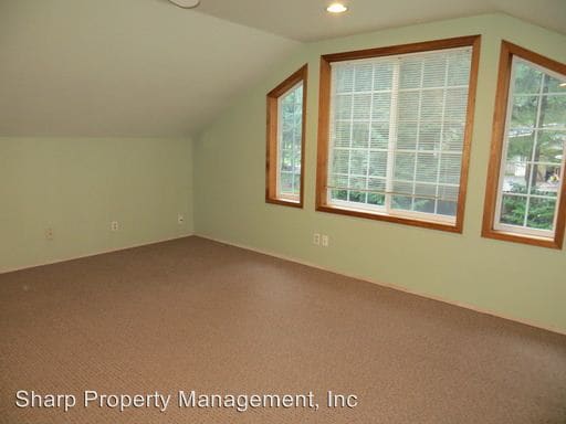 Building Photo - 322 Rollingwood Dr