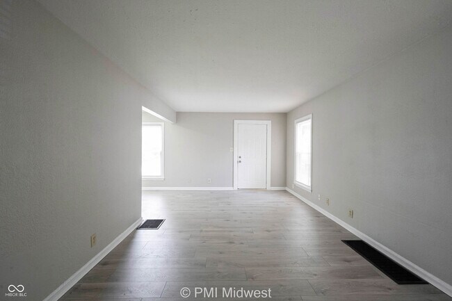 Foto del edificio - 4615 Caroline Ave