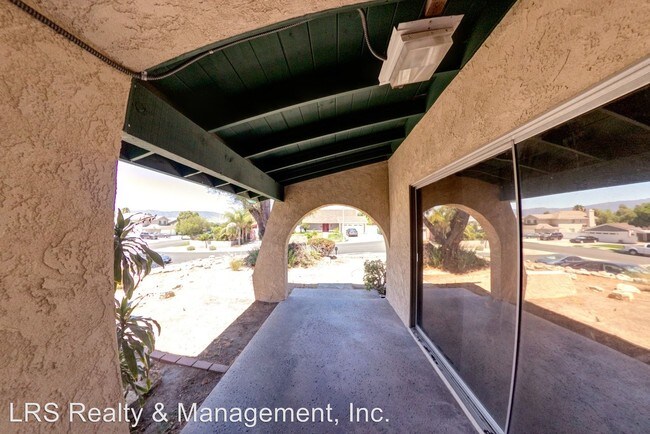 Building Photo - 3 br, 2 bath House - 635 Leyenda Dr