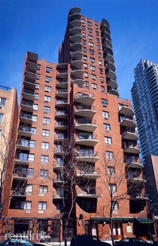 Foto principal - 245 E 84th St