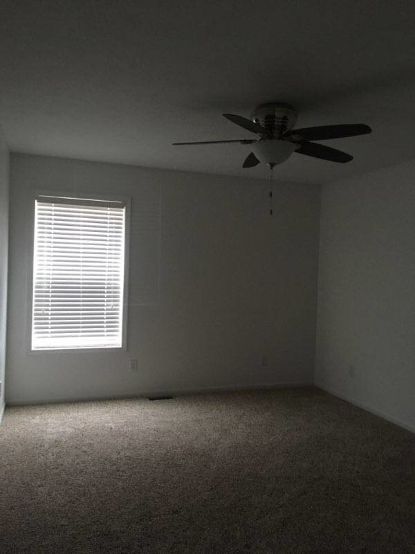 Building Photo - 24986 Sandy Beach Dr