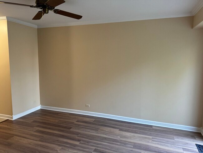 Building Photo - 1130 Regency Dr