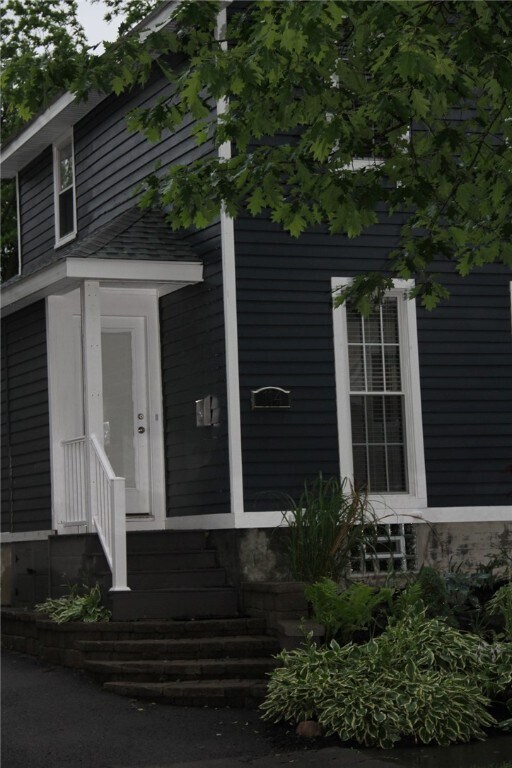 Foto del edificio - 114 Averill Ave