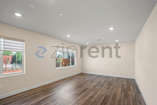 Foto del edificio - 5587 Howell Mountain Ln