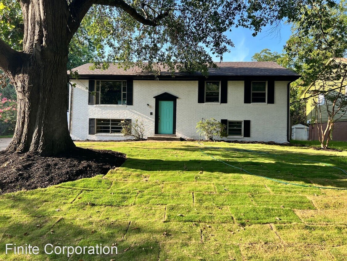 4 br, 2 bath House 5144 Rolling Fields Dr House Rental in Memphis