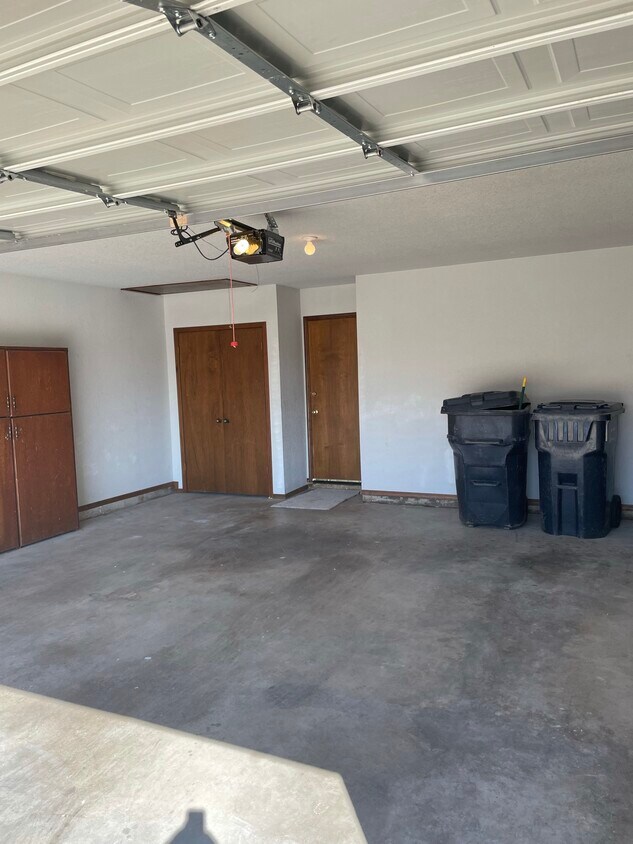 Large. Garage - 4408 S Olie Ave