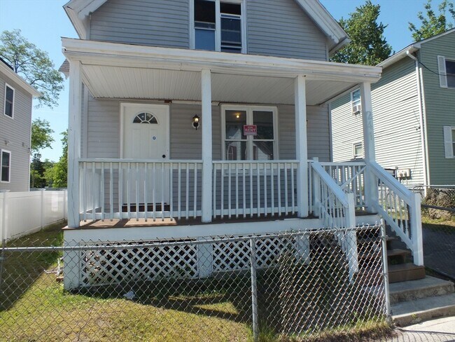 Foto del edificio - 241 Tyler St