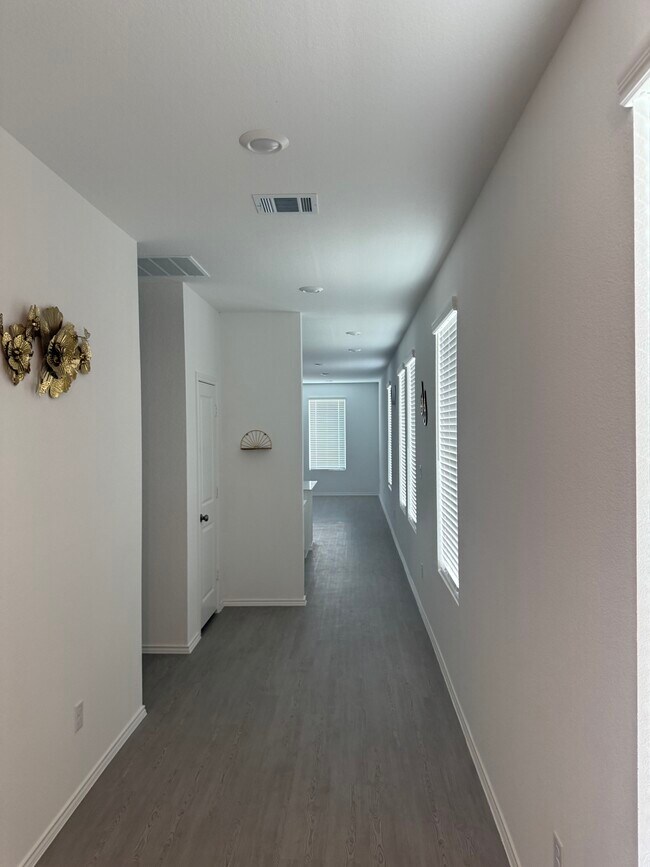 Foto del edificio - 13400 Trumpet Creeper Dr