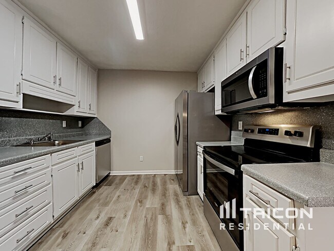 Foto del edificio - 702 Heritage Ridge Dr