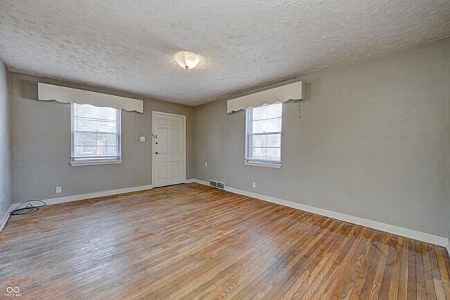 Foto del edificio - 315 S Webster Ave