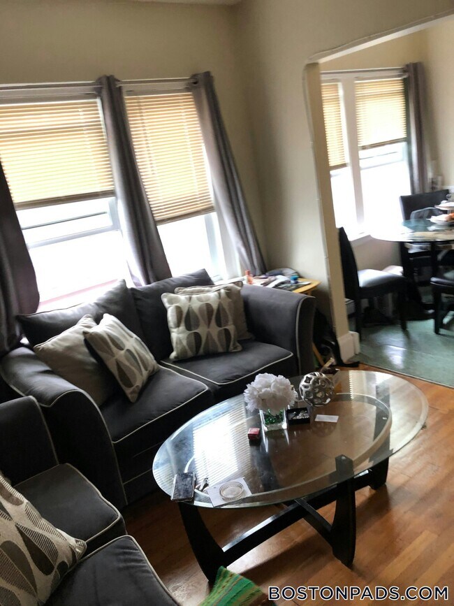 Foto del edificio - 233 Lafayette St