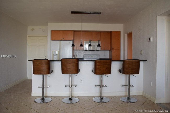 Building Photo - ISLAND POINTE CONDO