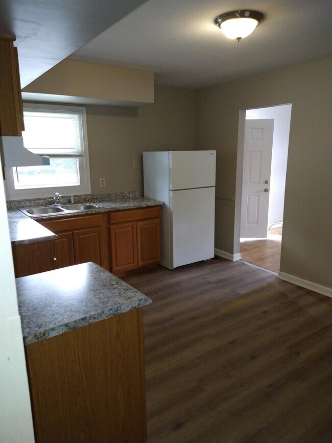 Foto del edificio - 172 Delmont Dr