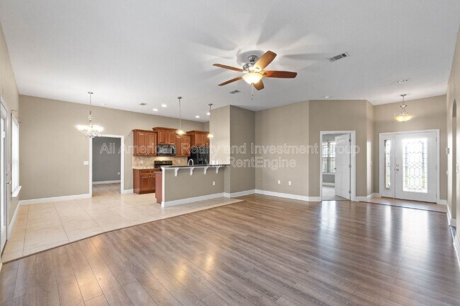 Foto del edificio - 247 Terrance Ln