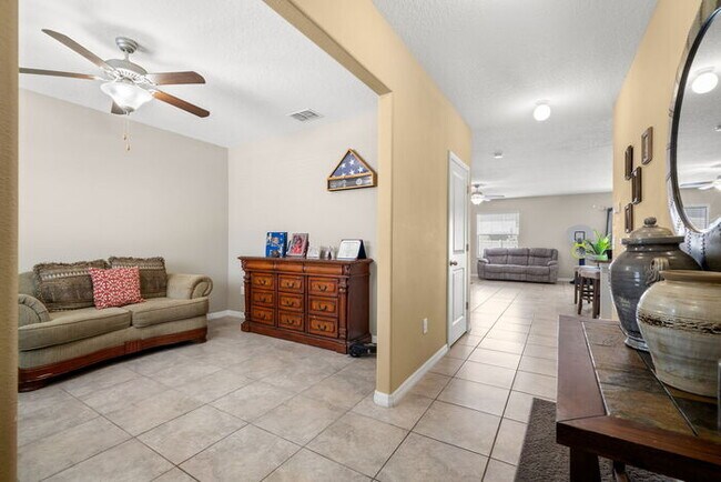 Foto del edificio - BEAUTIFUL Home For Rent in Cypress Creek!