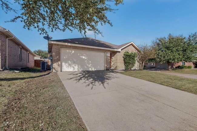 Foto del edificio - Adorable 4-Bedroom Home in Grand Heritage with Fiber Internet