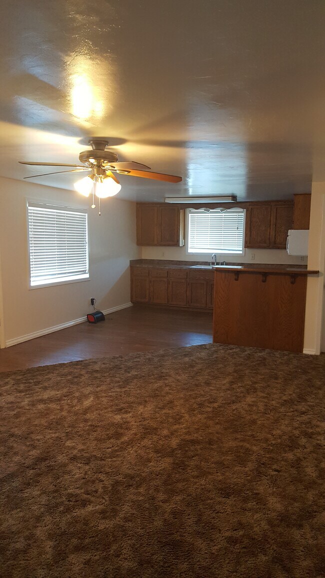 Foto del edificio - 1610 Maple Street