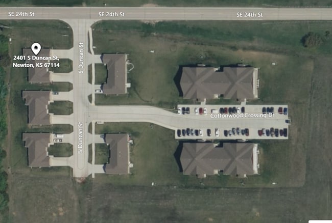 Building Photo - Cottonwood Crossing