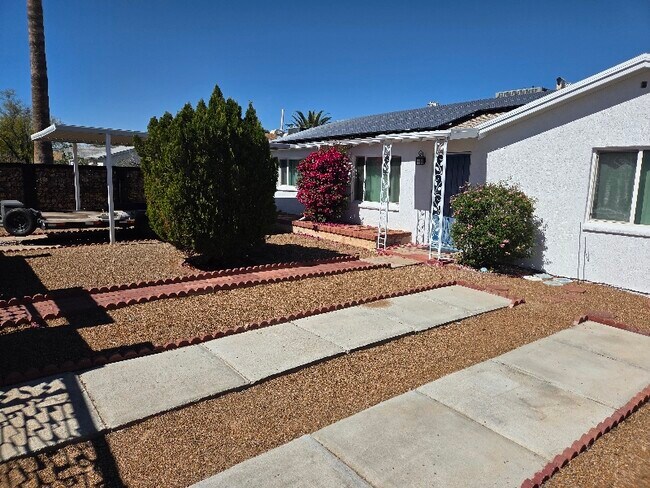 Foto del edificio - 2619 E 21st St