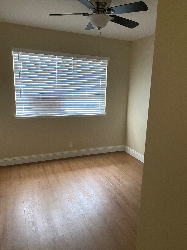 Building Photo - 5703 Playa Del Rey Ct