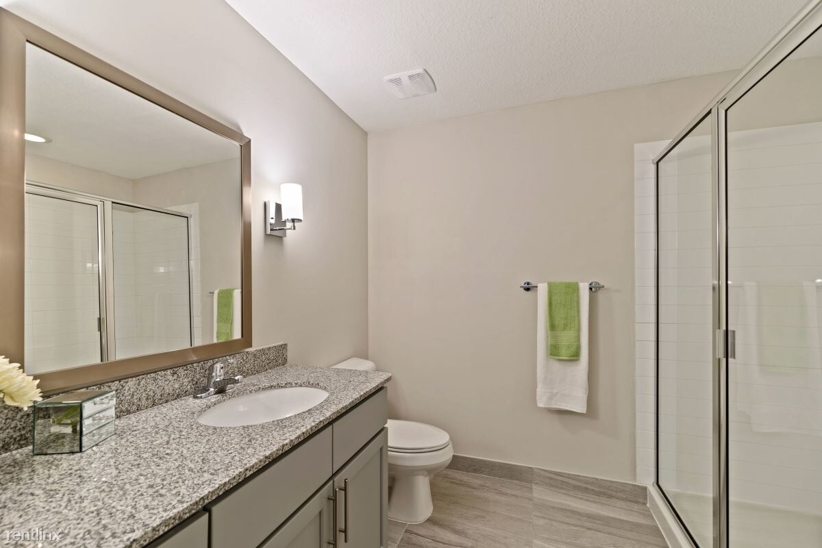 Foto principal - 7901 Sheridan St