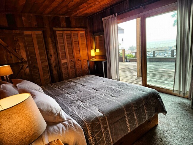 Foto del edificio - 922 S Harbor Dr
