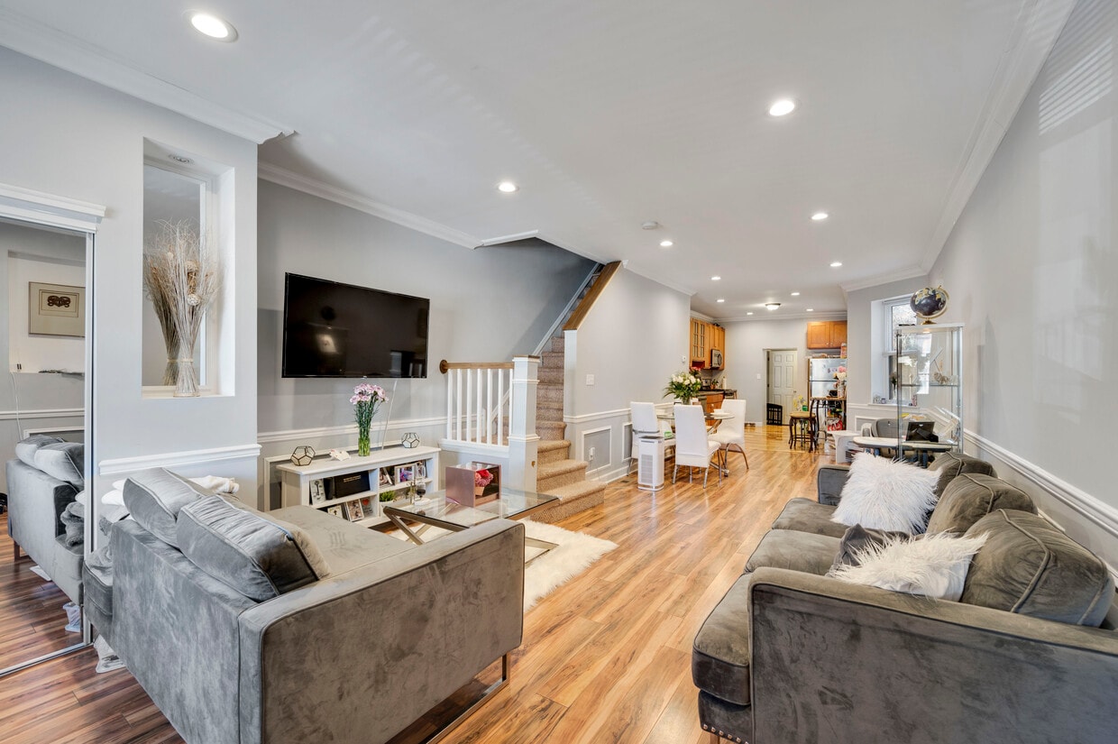 Living room (furniture not included) - 1624 N Felton St
