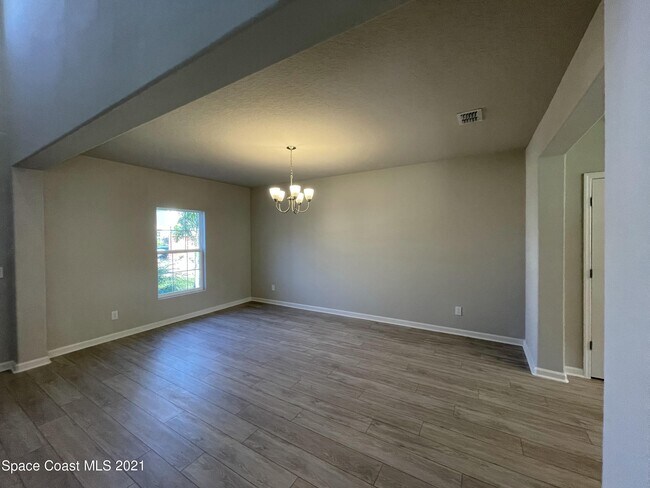 Foto del edificio - 655 Boughton Way