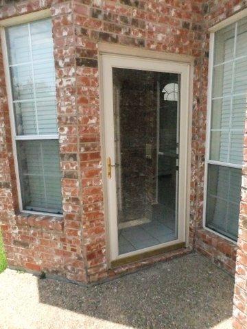Building Photo - 7904 Clark Springs Dr