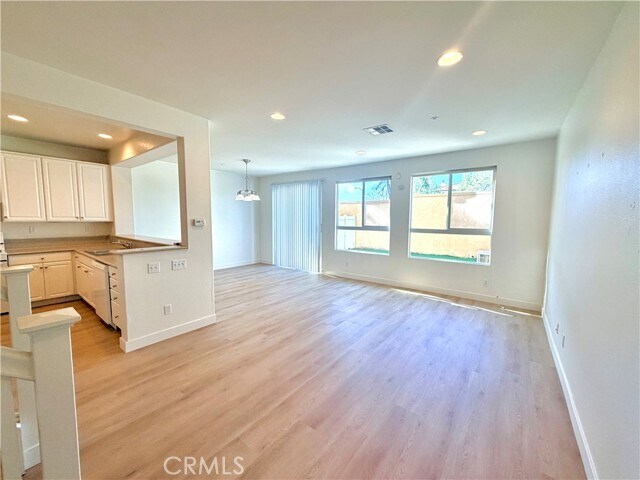 Building Photo - 7161 East Ave