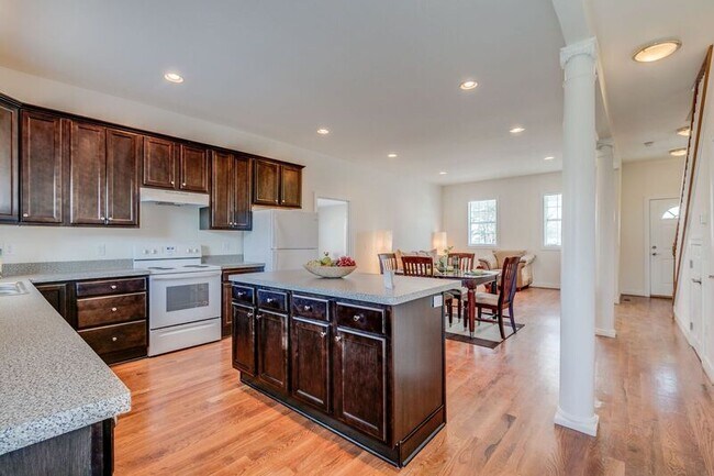 Foto del edificio - 1722 N 29th St