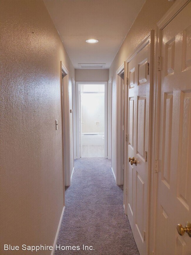 4 br, 2 bath House - 5450 Florida Dr photo'