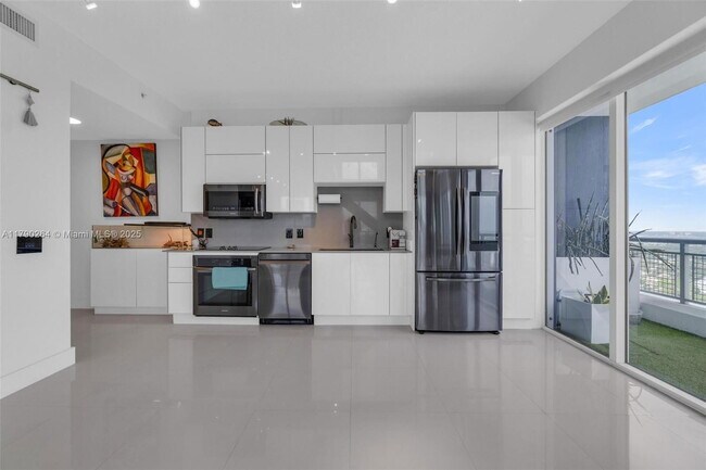 Foto del edificio - 60 SW 13th St