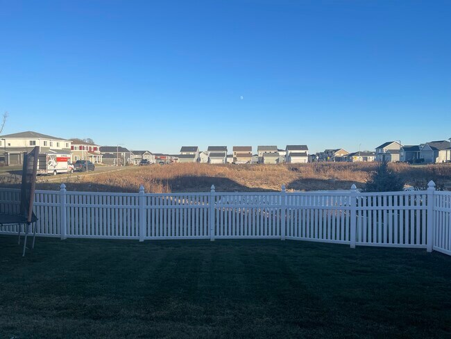 Foto del edificio - 113 Alton Dr