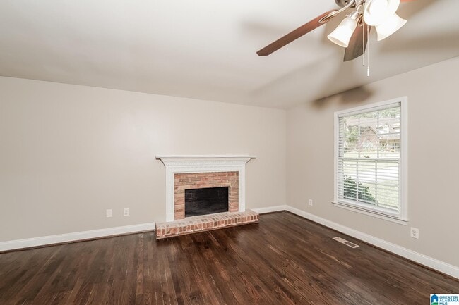 Building Photo - 305 Russet Cove Cir