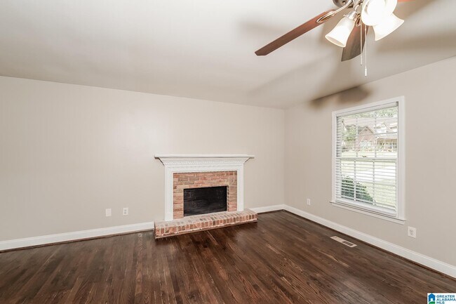 Foto del edificio - 305 Russet Cove Cir