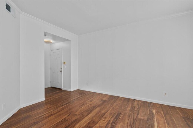 Foto del edificio - 6000 Shepherd Mountain Cove