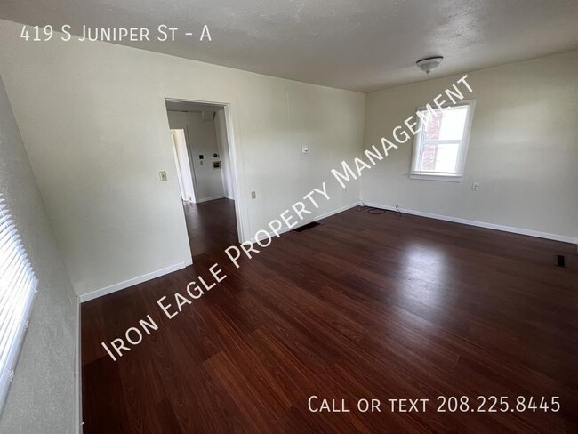 Foto del edificio - 419 S Juniper St