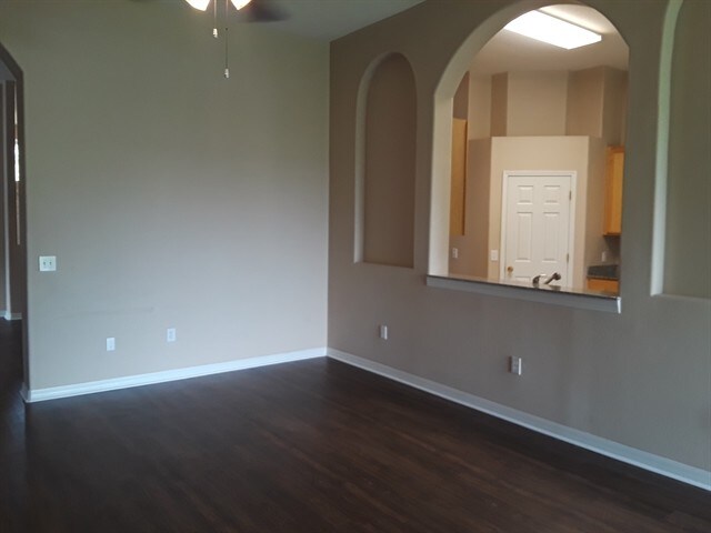 Foto del edificio - 3207 Chessington Drive