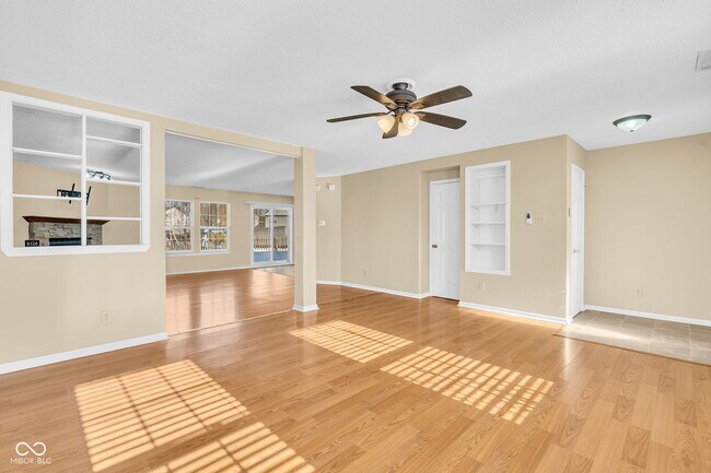 Building Photo - 8818 Browns Valley Ln