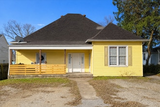 Building Photo - 317 Elberta St