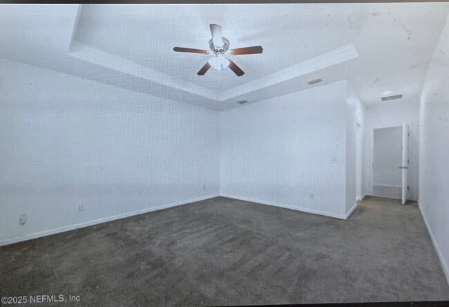 Building Photo - 1002 Wetland Ridge Cir